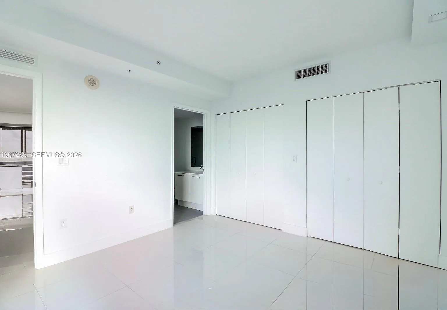 Mint Condominium — Photo 3
