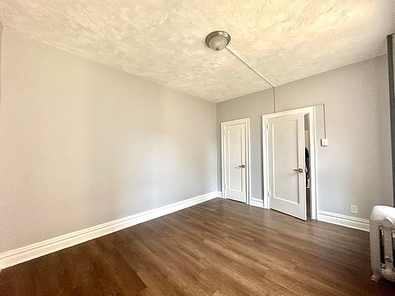 2nd image of 319 Summit Ave #E