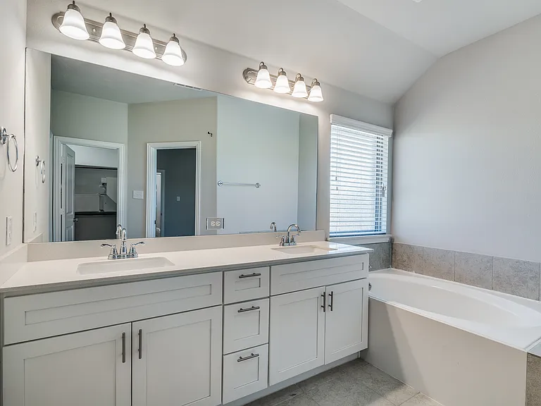 4533 Titus Cir — Photo 20