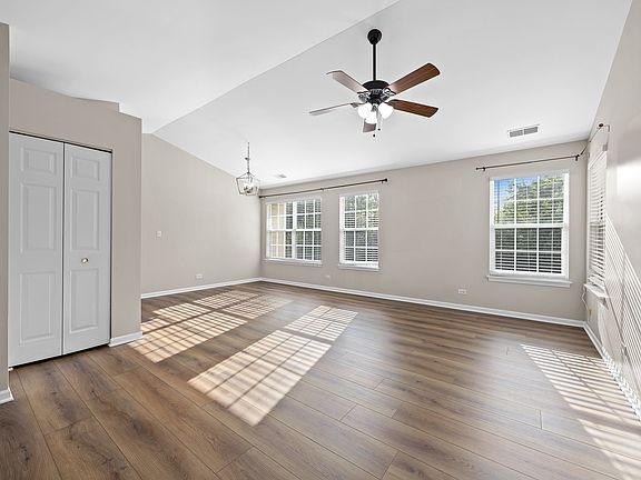 3rd image of 74 Seton Creek Dr