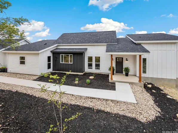 410 Compass Rose, Canyon Lake, TX 78133