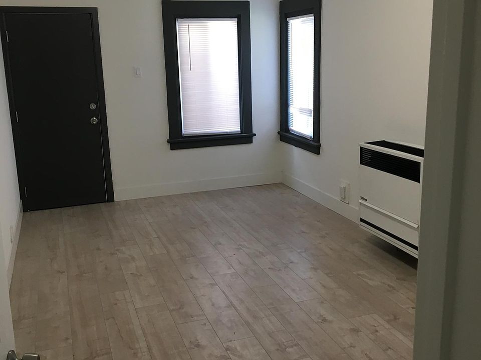 1st image of 4716 1/2 S Figueroa St