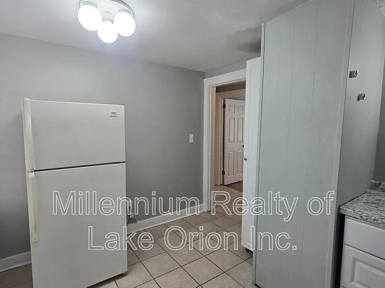 77 E Fairmount Ave #2 — Photo 3