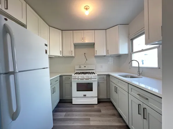 13 E 17th St, Bayonne, NJ