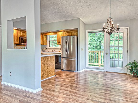 5th image of 1646 Brookdale Ave