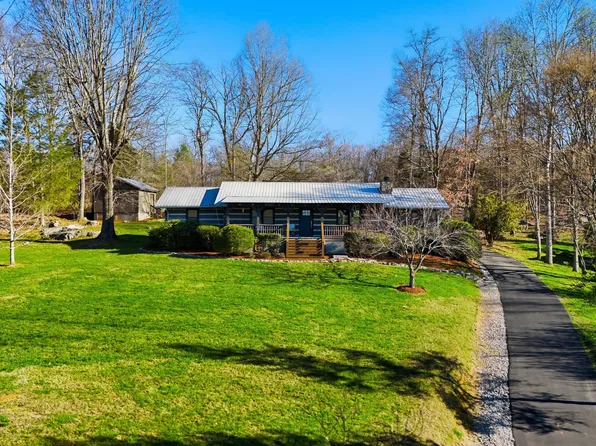 224 Sugar Hollow Trl, Piney Flats, TN 37686