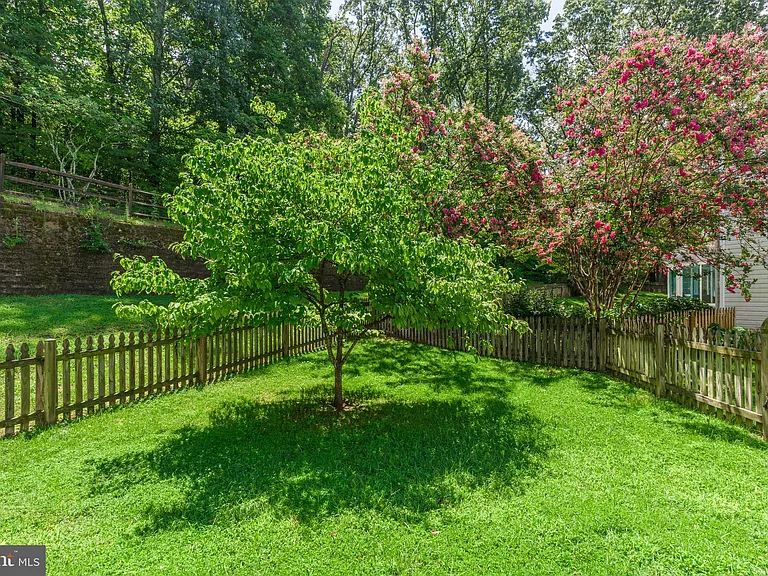 2807 Chapman Ct — Photo 38