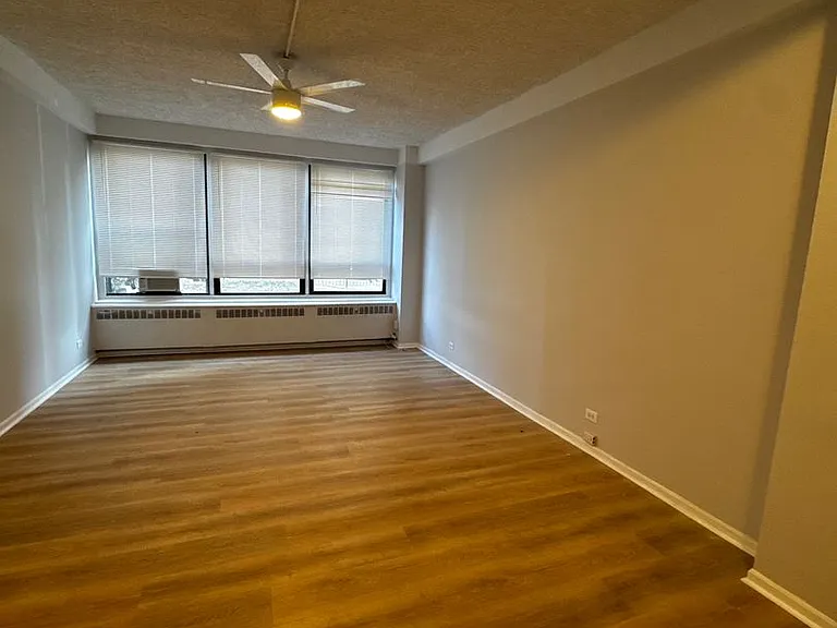 4180 Marine Terrace Apartments — Photo 56