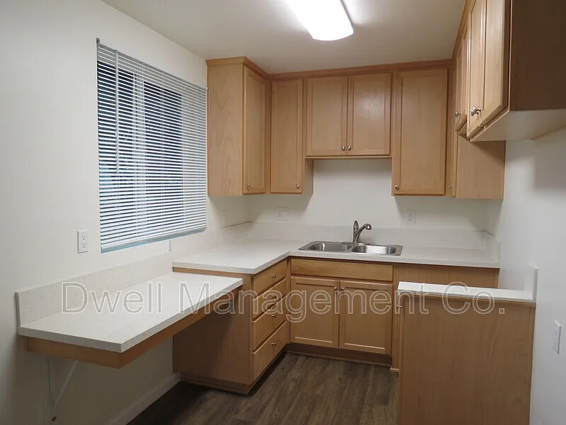 1 bed, 1.0 bath, 385 sqft, $1,750 — Photo 2