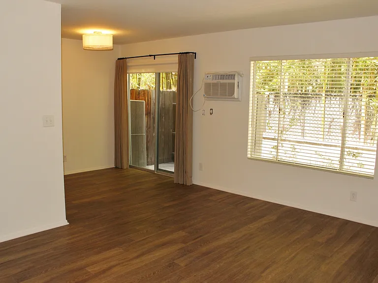12415 Pacific Ave #2 — Photo 2
