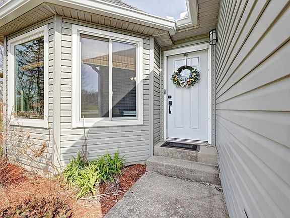 4th image of 3711 Megan Ct