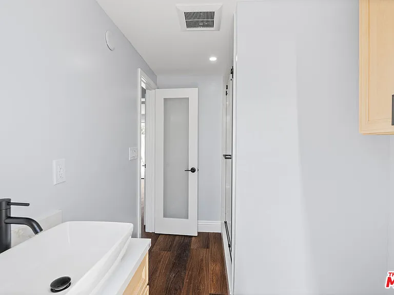 4622 W 149th St #A — Photo 14
