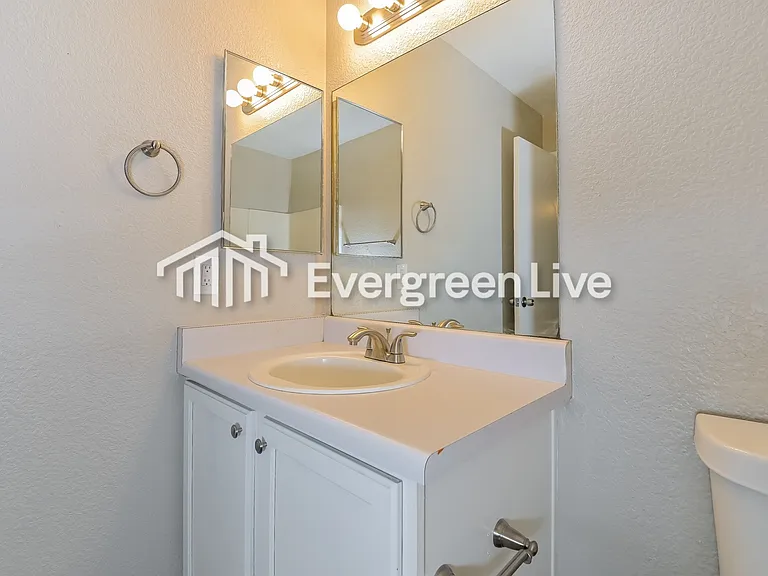 1801 W Calle Guadalajara — Photo 9