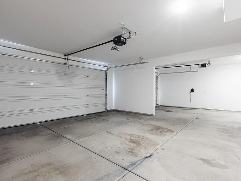 1889 E Honeycomb Dr — Photo 45