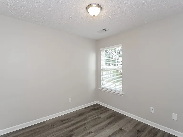143 Oak Grove Pl — Photo 13