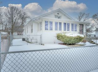 1526 Price St, Rockford, IL