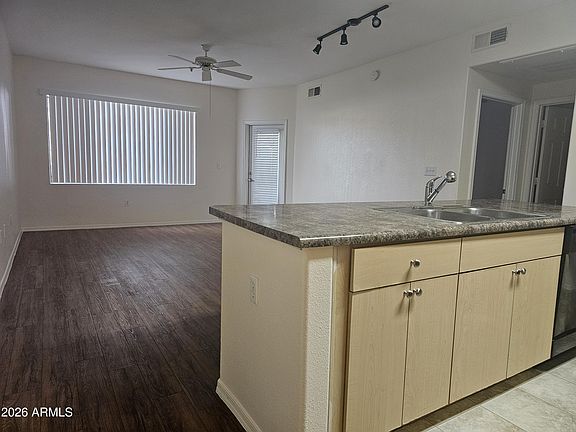 2nd image of 18416 N CAVE CREEK Road #1041