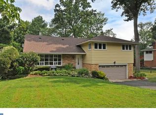 1037 Devon Rd, Rydal, PA 19046