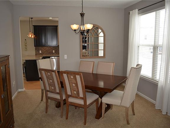 5th image of 11831 Bellhaven Dr
