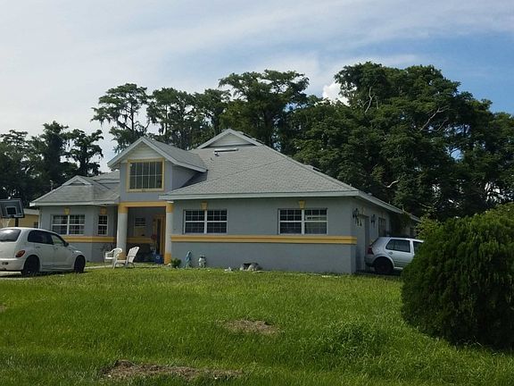 3rd image of 301 W Pierce Ave