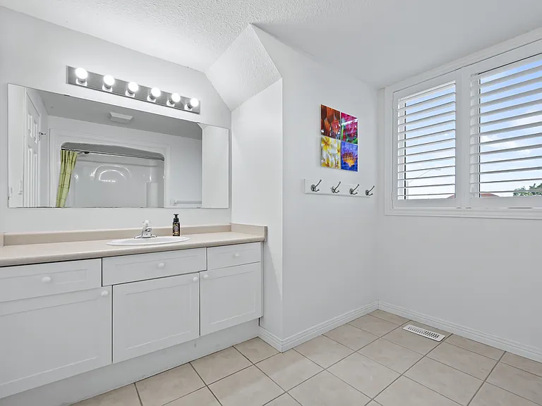 173 Hawkins Dr — Photo 12