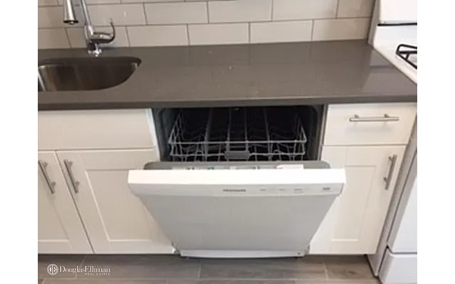 Rented by Douglas Elliman | media 16