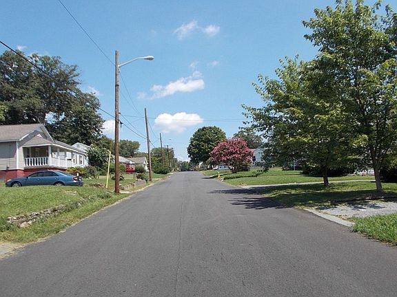 5th image of 2227 Lawson Ave