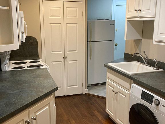 2nd image of 1318 W Main St #1