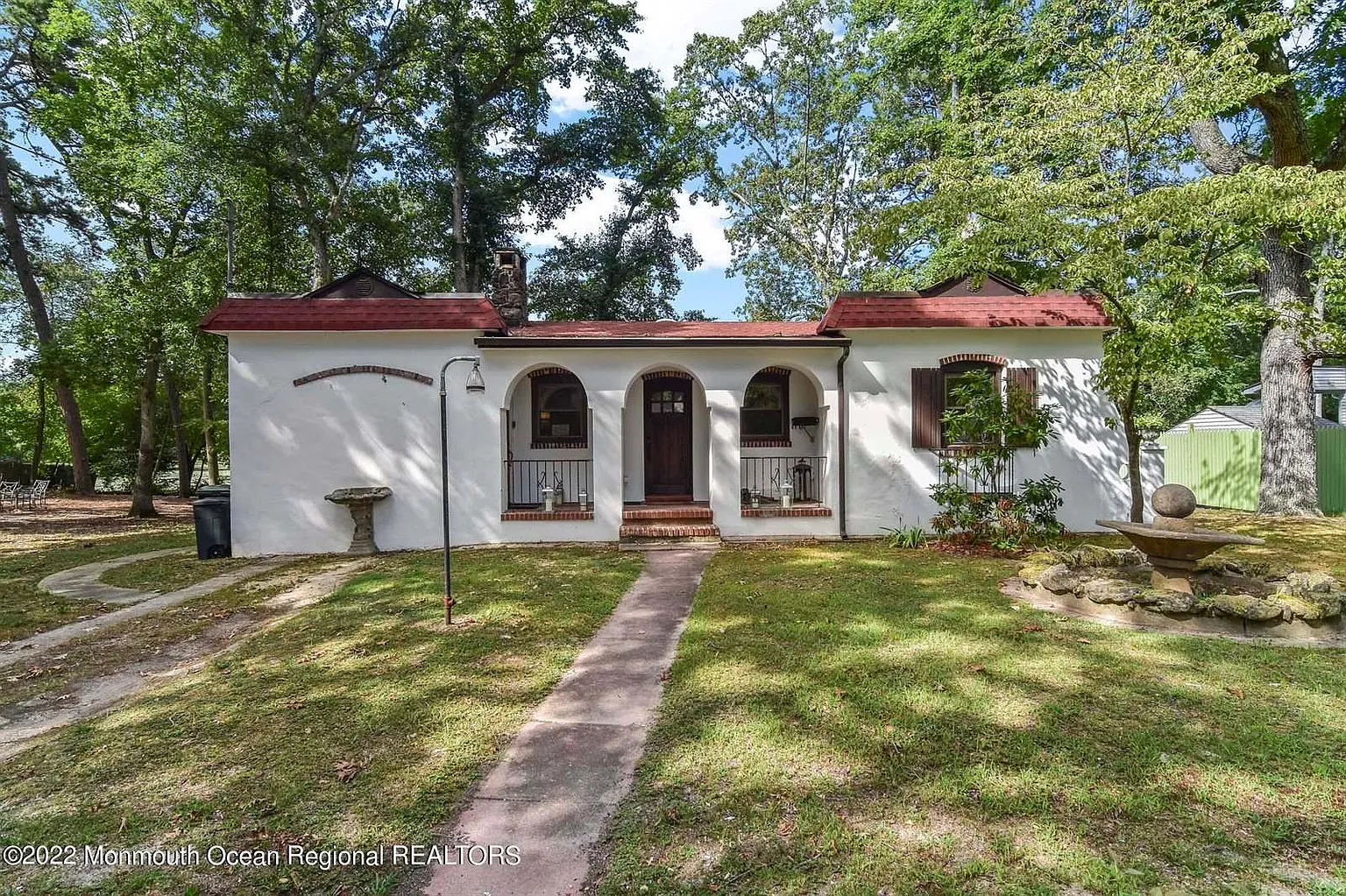 27 Laurel Pl photo 1