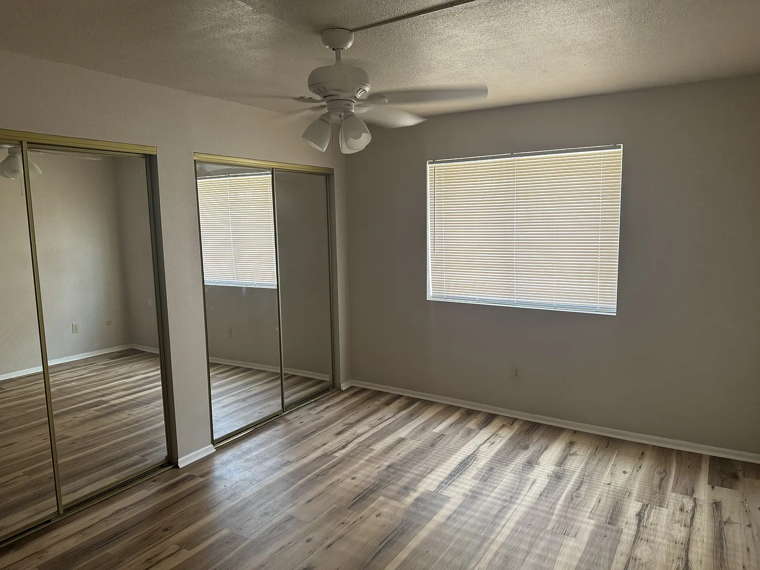 2 bed, 1080 sqft, $1,300 — Photo 3