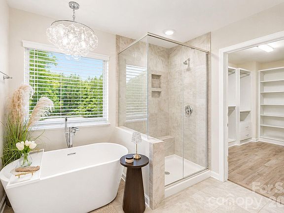 4th image of 4870 Summerside Dr