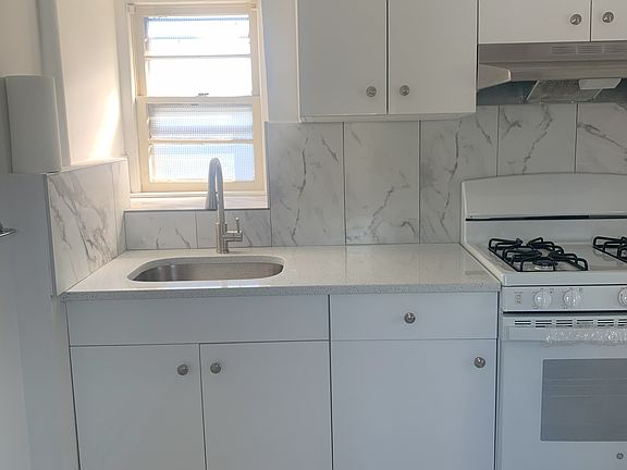 Oven and range
