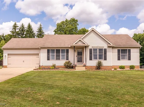 2091 Crestwood St, Alliance, OH 44601