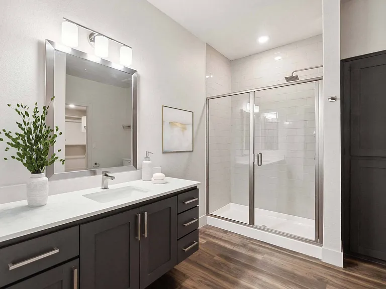 Scottsdale Grand — Photo 30
