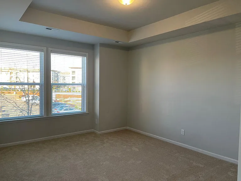 6335 Southgrove St — Photo 9