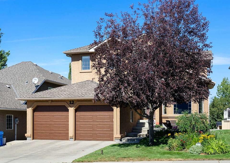 1st image of 12 Mount Norquay Gate SE