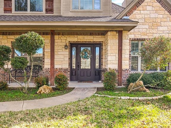 2nd image of 233 Canyon Creek Cir