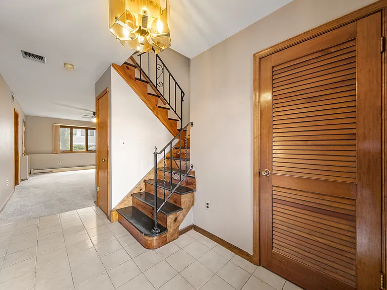 140 Allwood Rd #C — Photo 5