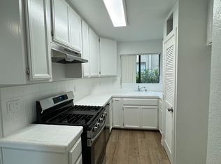 6817 Independence Ave APT 102, Canoga Park, CA 91303