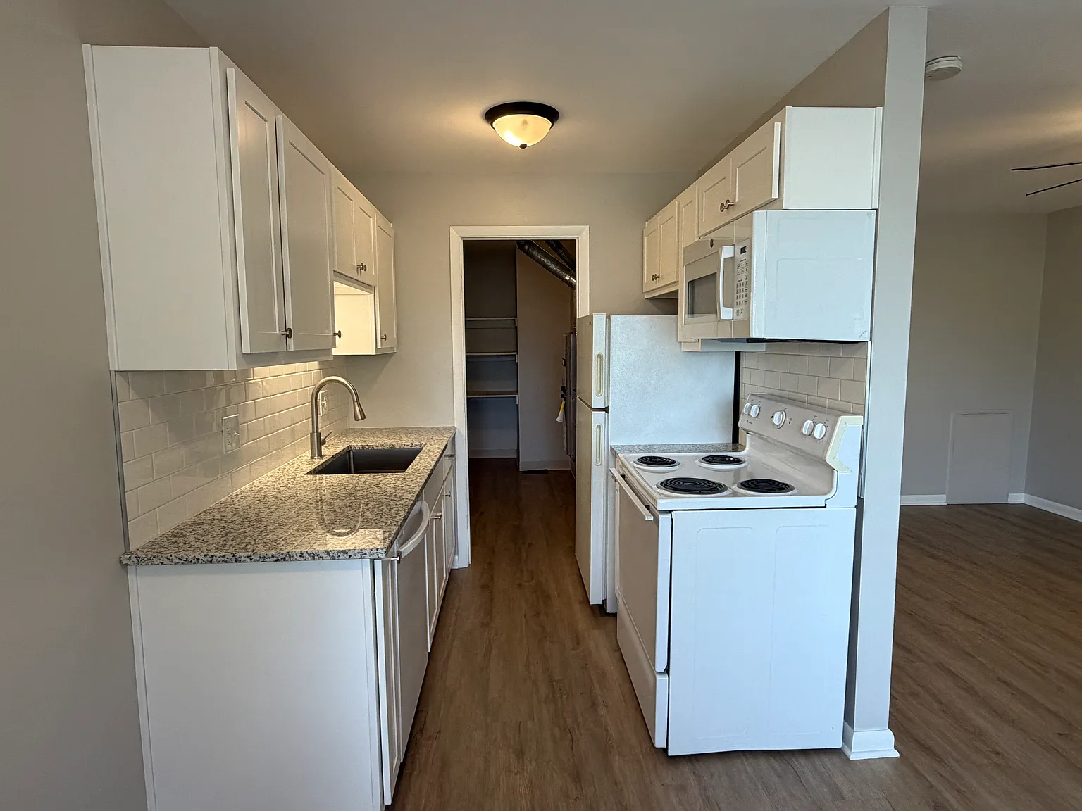 1 bed, 700 sqft, $775 — Photo 4