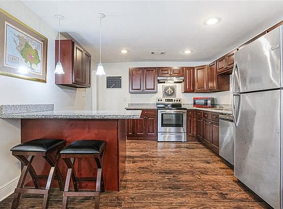 4th image of 2810 Montesquieu St