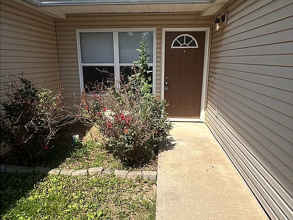 2nd image of 707 Elliott Ln