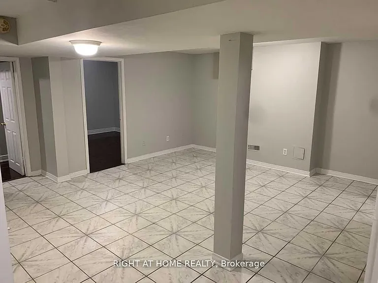 63 Toba Cres #BASEMENT — Photo 3