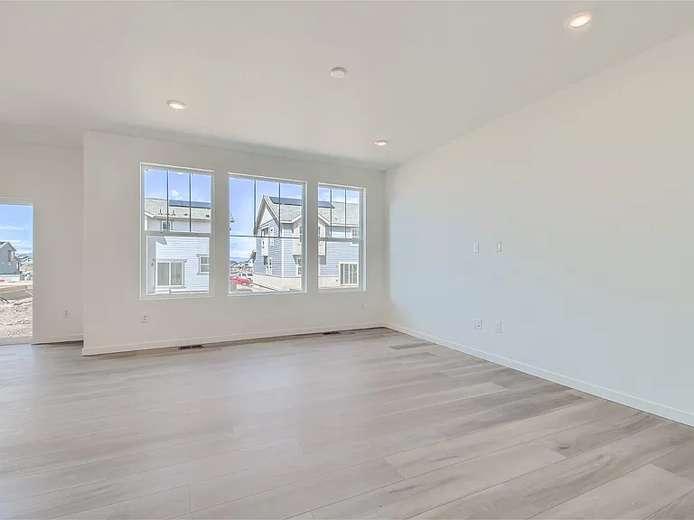 10993 Olathe St — Photo 6