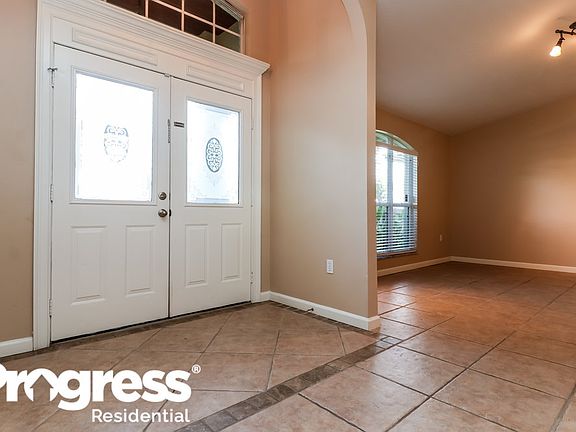 3rd image of 5522 Sweetwater Oak Dr