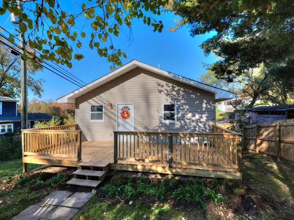 736 Harmon Ave, Waynesboro, VA 22980