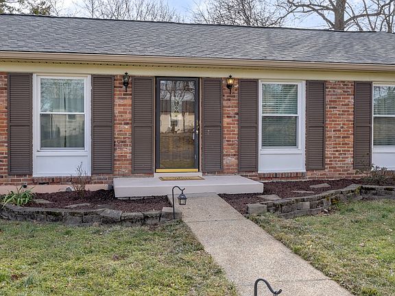 3rd image of 203 Garrett Dr