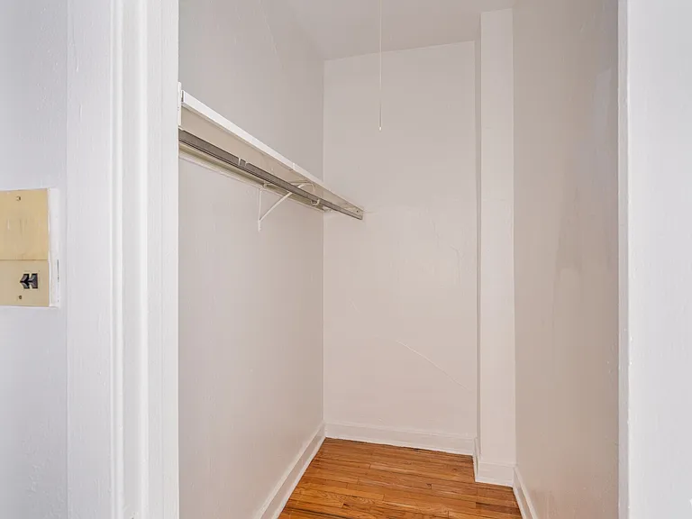 6930-6942 S Crandon Ave #2 — Photo 5