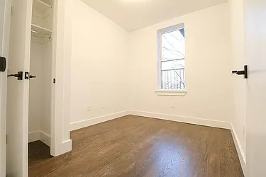 Rented by Artur Gutman, LREB