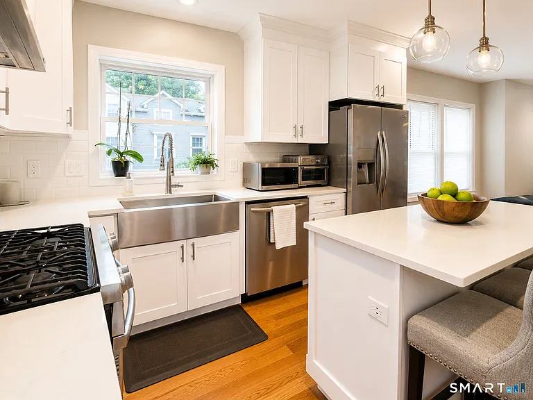 25 Naubuc Ave #5 — Photo 8